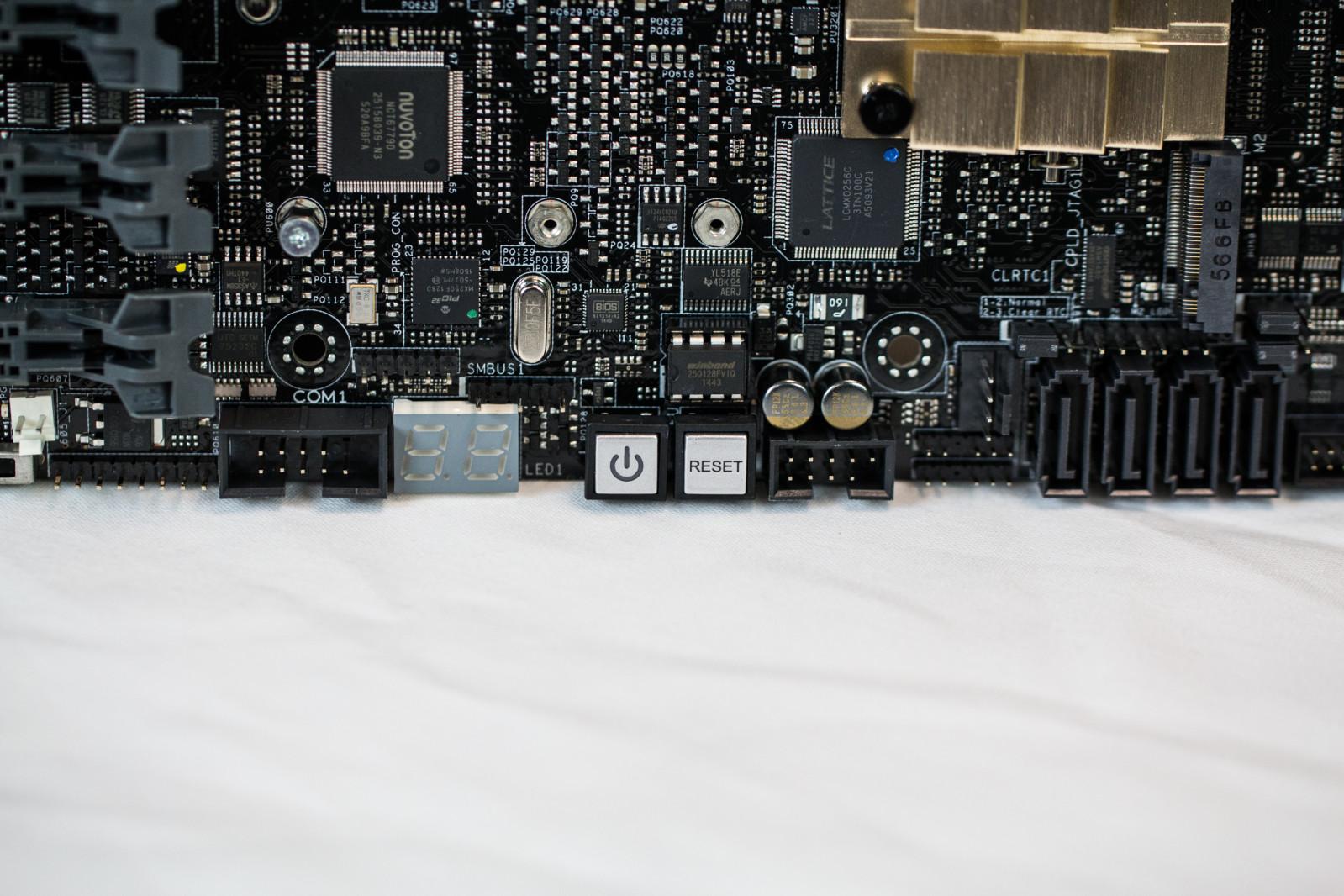 Dual Xeon Build 2016 by bigdaddy5414 - 2 x Intel Xeon E5