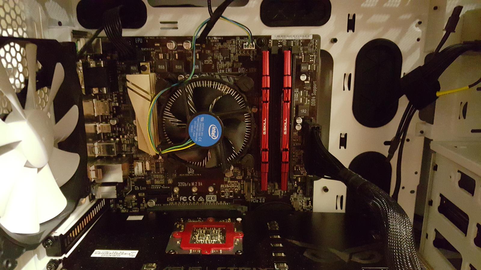 Asus Strix GTX 980 Ti Custom Build by Borroc - Intel Core i5