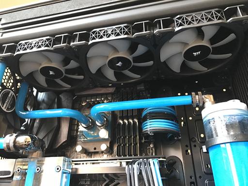 I know it's intel blue by nycdarkness - AMD Ryzen 7 1800X, 2 x