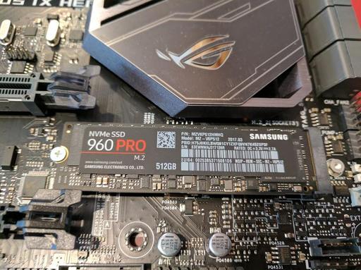デスクトップ型PC GTX 1080, i7-7700K, NVMe 512GB, 16GB Pro GTX 1080, i7-7700K, NVMe 512GB, 16GB Pro