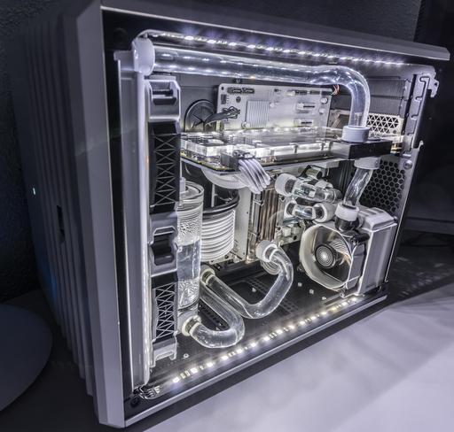 Air 240 Micro ATX Custom Loop by Chipsaru - Intel Core i7