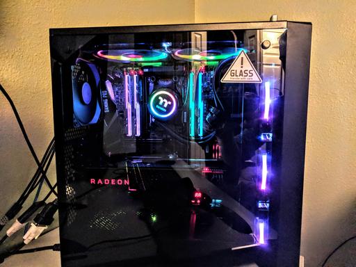 ゲーミングPC Vega 64 / threadripper 1920x AMD Threadripper Vega 64 build by IIIBl1nDIII - AMD