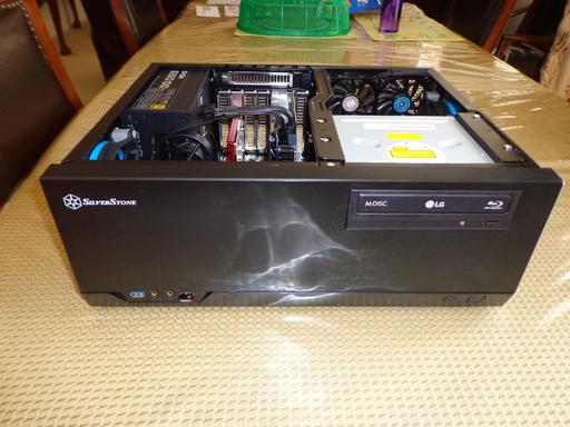COMPACT GAME-GRII　CGGRⅡ-864M Project Grandia (A couch gaming HTPC) by MoonMoney - AMD