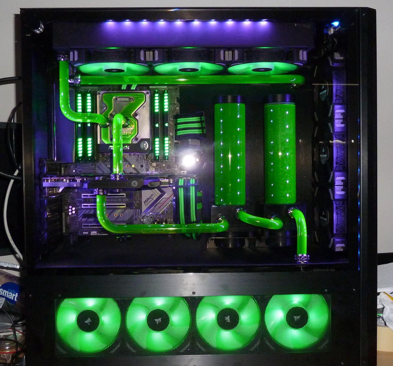 Cytotoxin by Gunndykol - Intel Core i7-7820X, Lian Li PC