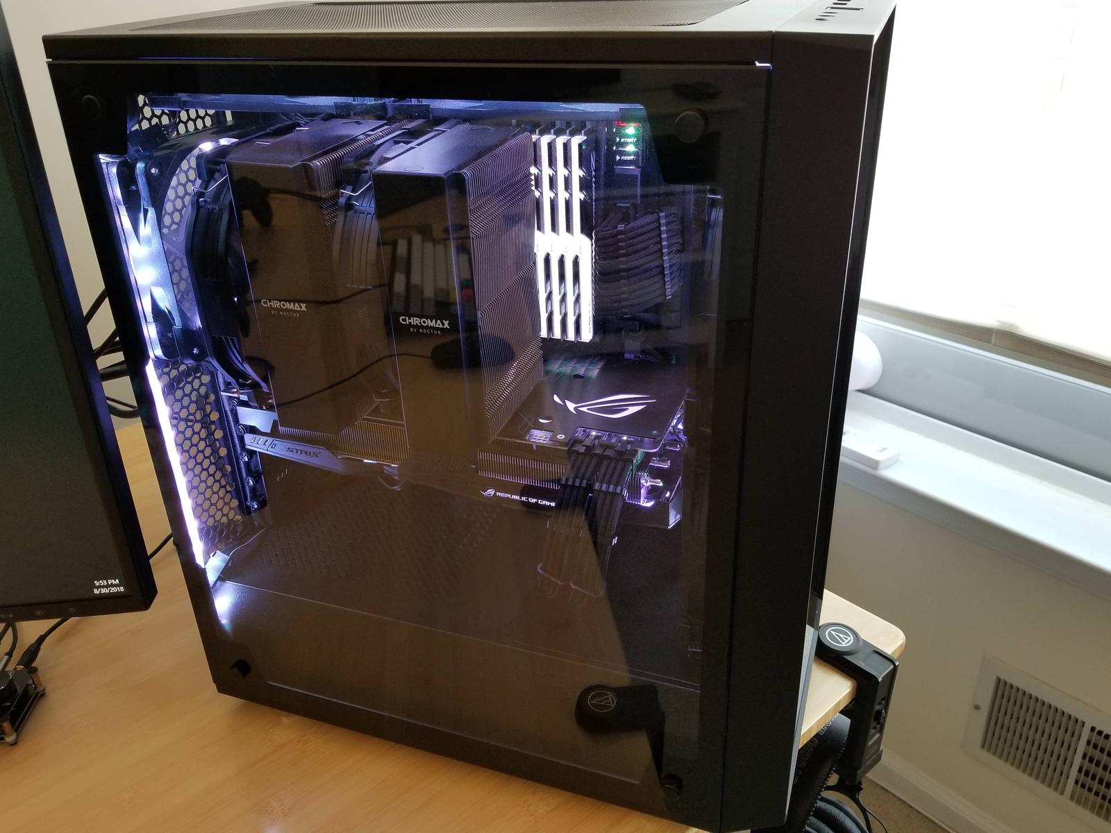 Meshify 8700k Chromax Noctua NH-D15 by phiwha - Intel Core
