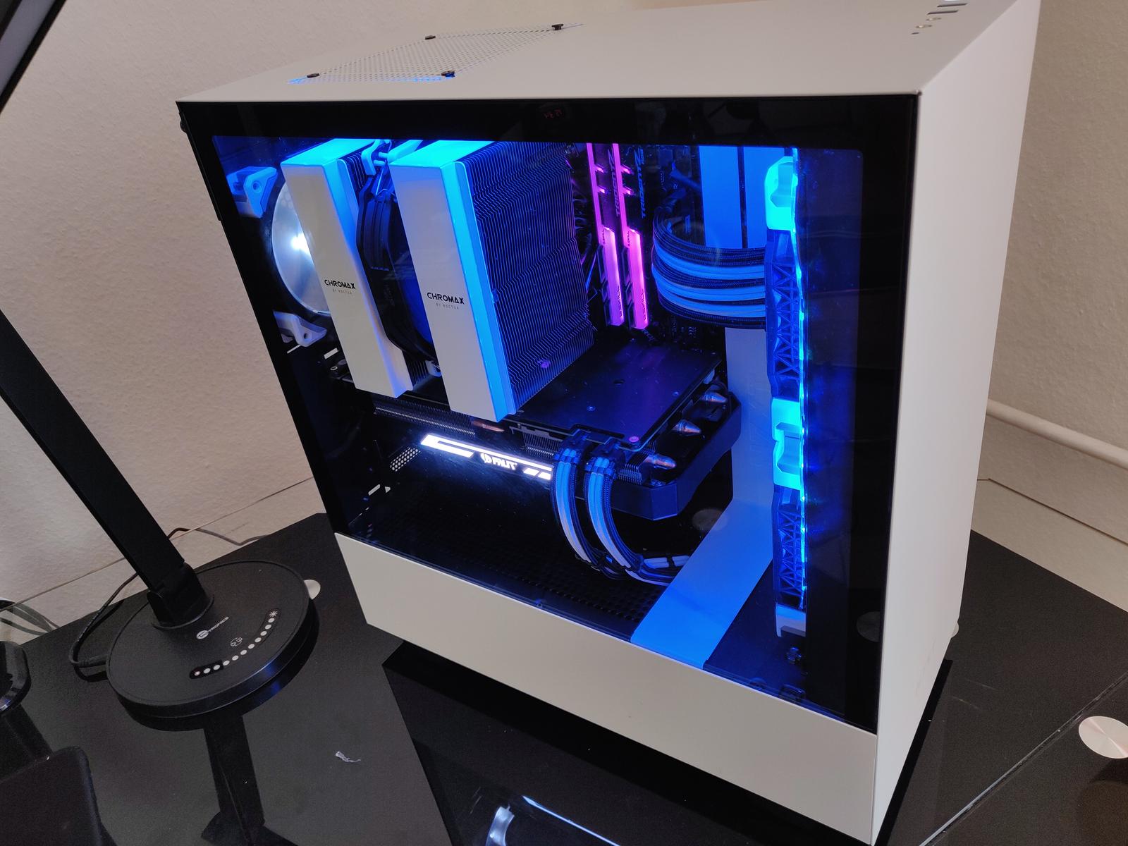 Clean Black & White PC (Noctua Forever <3) by vinhgg - AMD Ryzen 7 