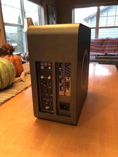 Circle Pro - ITX Build by Electr0Shock - Intel Core i7-8700K
