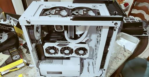 PCパーツ Corsair Crystal 570X WHITE RGB Crystal Series 570X RGB ATX Mid-Tower Case — White