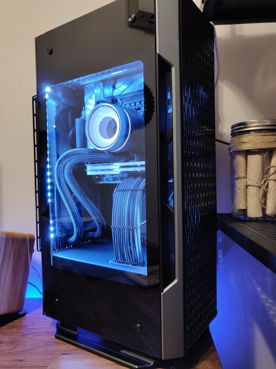 Phanteks ENTHOO EVOLV SHIFT MINI-ITXケース