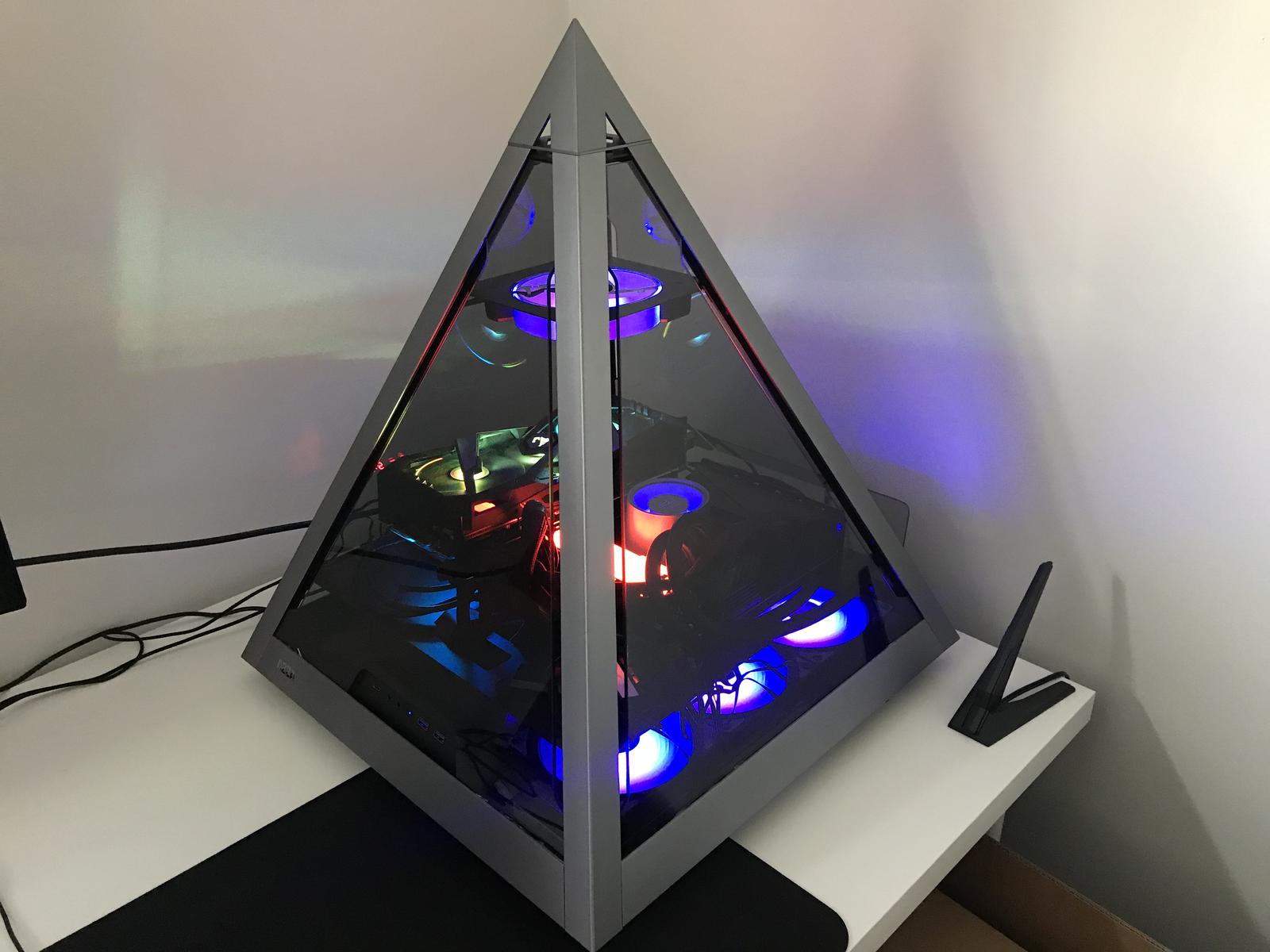 レムレム The Pyramid by yaheed - AMD Ryzen 9 3950X, GeForce RTX 2080