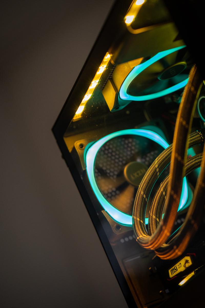 Tiny but powerful - Mini ITX Gaming PC by richiehug - AMD Ryzen 7