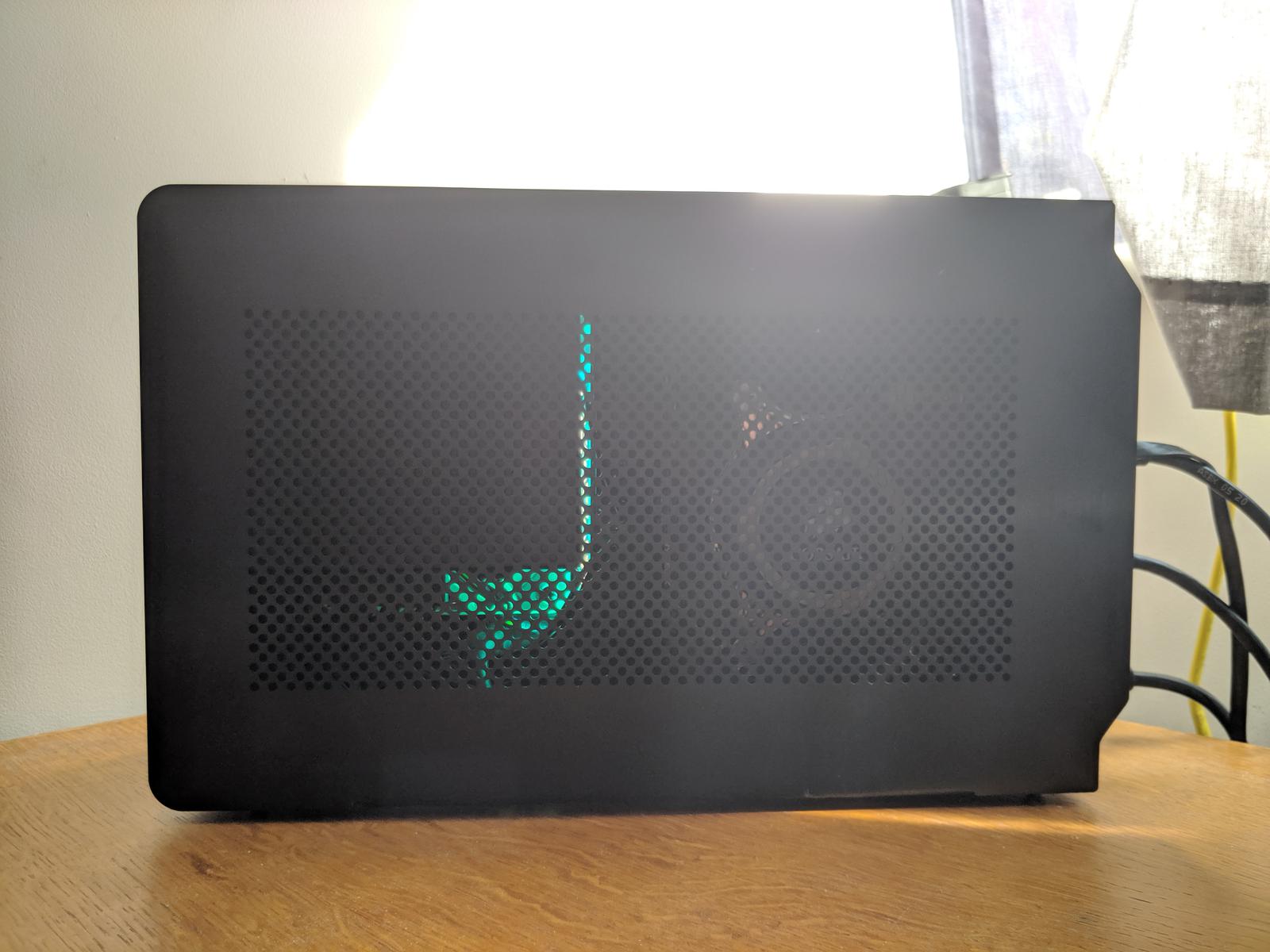 メモリー DAN Case A4-SFX v.2 + Corsair SF600 DAN Cases A4-SFX v2 - an ultra-compact SFF case by DAN Cases