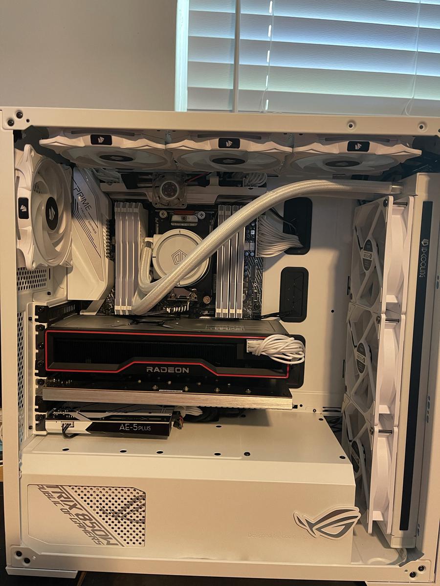 All white build. 24 cores to play League of Legends! lol by felipetopia -  AMD Threadripper 3960X, Radeon RX 6900 XT, Cooler Master MasterBox TD500  Mesh White w/ Controller ATX Mid Tower - PCPartPicker