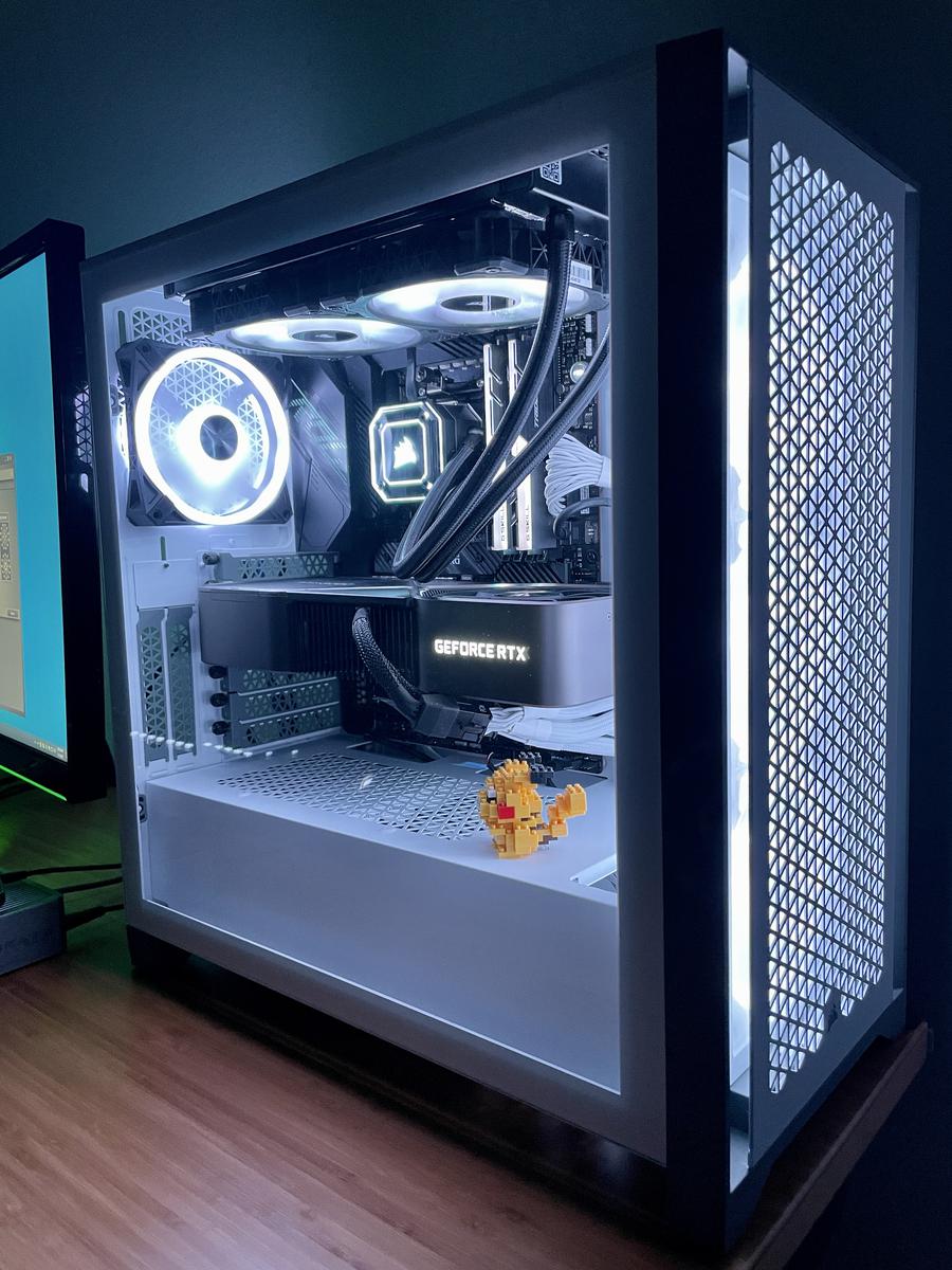 ハイエンド自作PC　GPU:3090 CPU:5800X M.2: 4TB ハイエンド自作PC GPU:3090 CPU:5800X M.2: 4TB