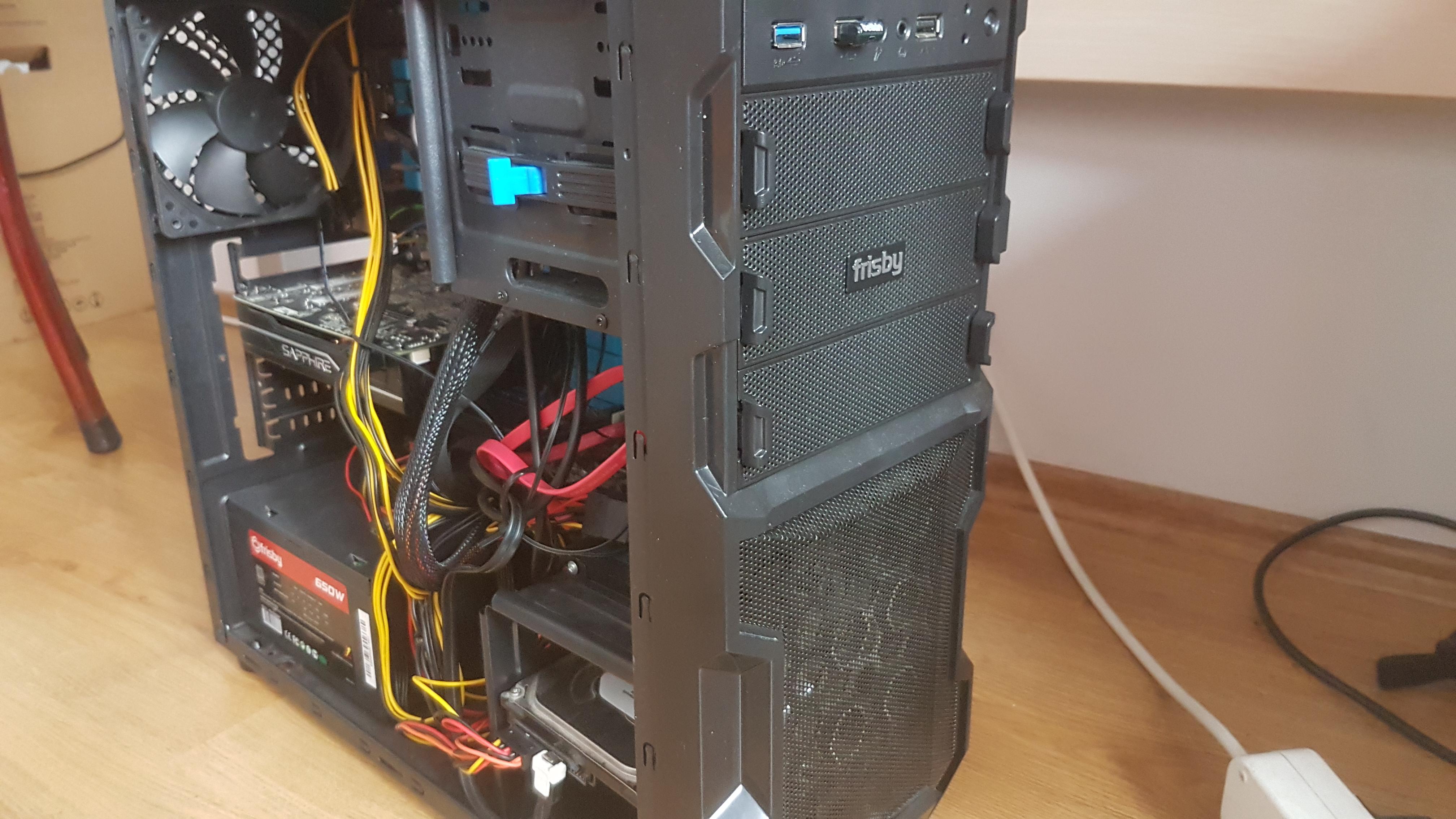 Chinese-Psu inator by Zarowe - Intel Core i5-3570K, Radeon