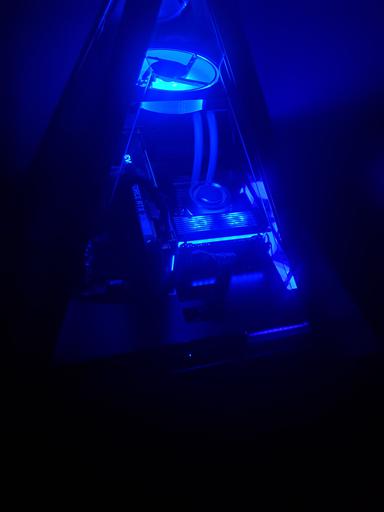 Fun Aesthetic Pyramid Build by miliii2 - AMD Ryzen 9 5900X