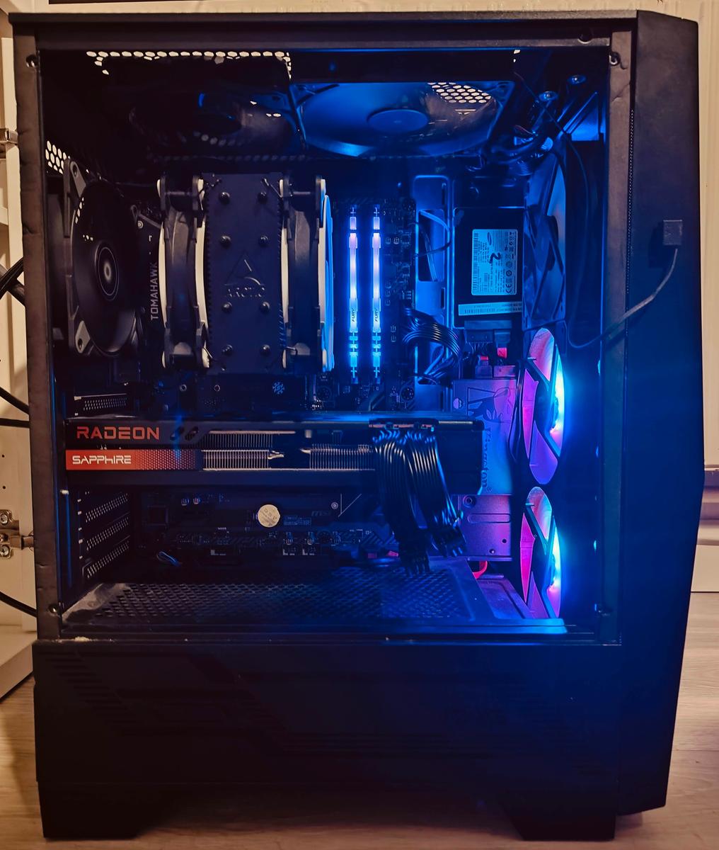 S.M.A.C.K Gaming PC with R7-5700X3D/32GB-D4/1.730TB/7800XT