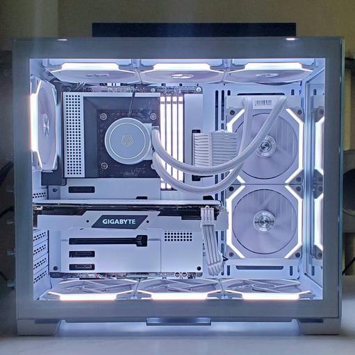 White Mini Snow by MeleeMagthere - Intel Core i7-10700F, GeForce