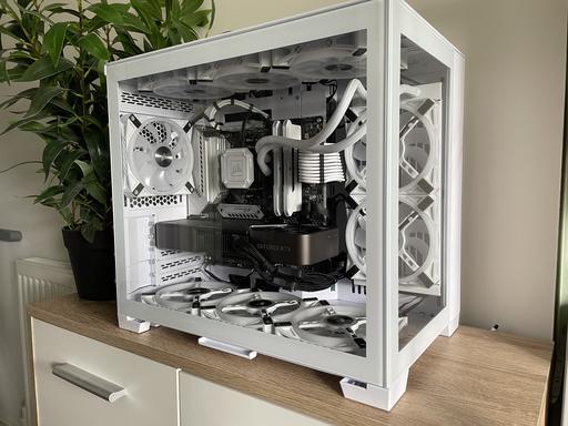 中古LIAN LI O11 DYNAMIC MINI＆Corsair SF750 First Build - Lian-Li Mini Snow with Corsair by CGallan