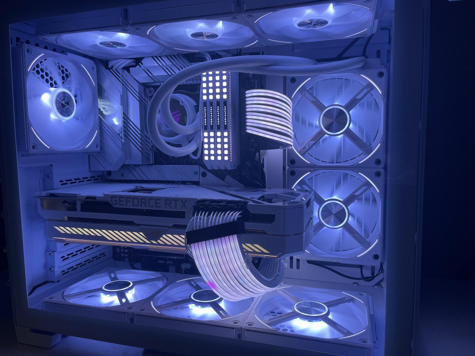 ゲーミングPC corei7 12700K RTX3080 lianli ROG Custom High End PC - Intel 12700K, RTX 3080 Ti, 32GB RAM