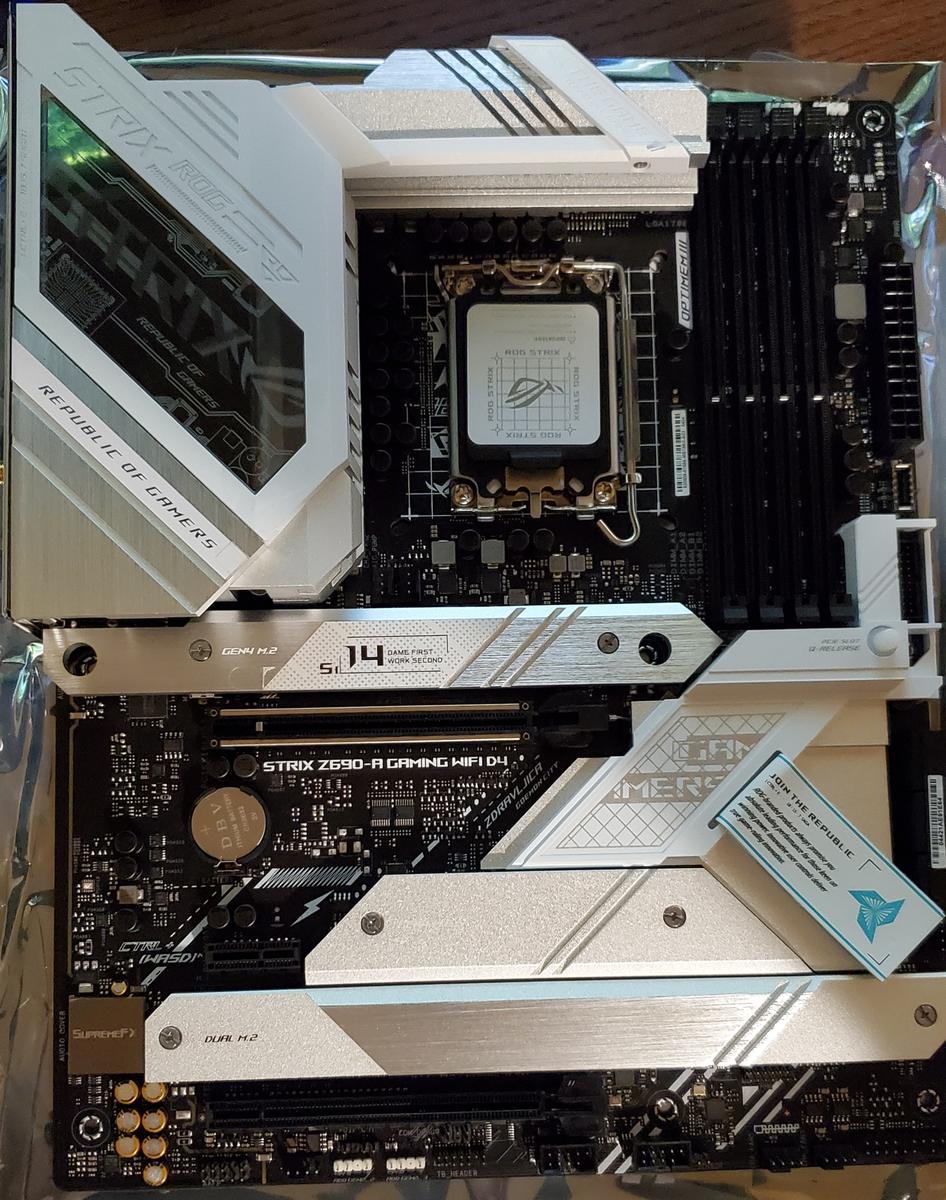 White Torrent by SexyBeast666 - Intel Core i9-12900K, GeForce RTX ...