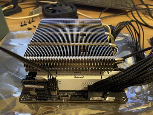 Z690, I5-12600K, 32GB 5600 CL36, 2x 1TB PCIe4 x4 NVMe M.2