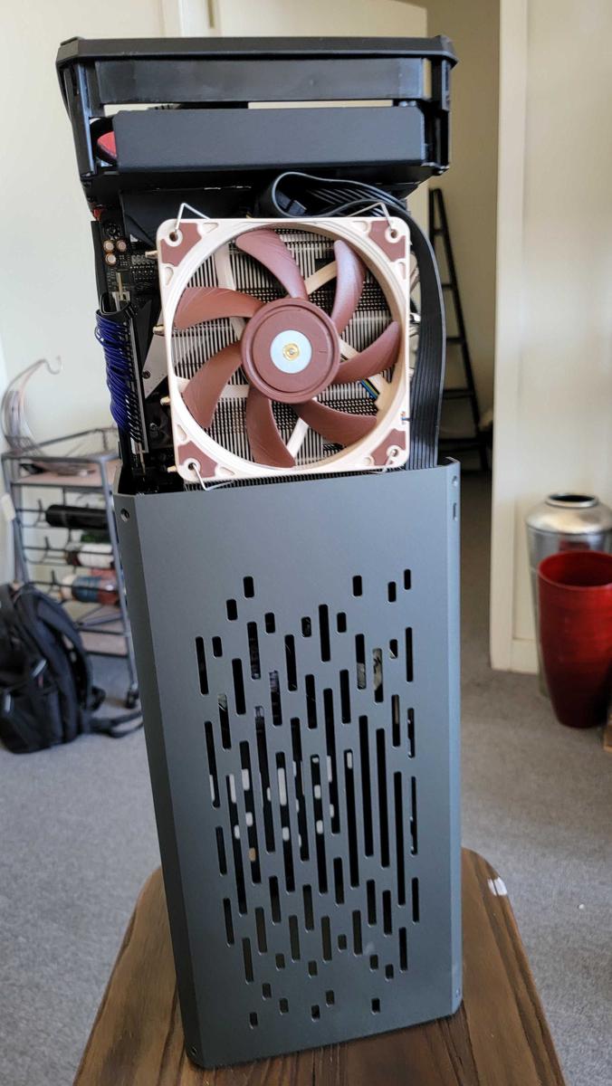 33％割引【特別訳あり特価】 LOUQE RAW S1 MiniITX対応 PCケース PCパーツ PC/タブレットOTA.ON