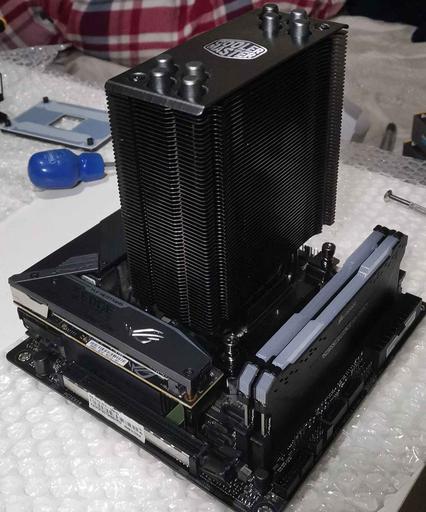 NX200M APU build by RowbsGotU - AMD Ryzen 5 5600G, Antec NX200M