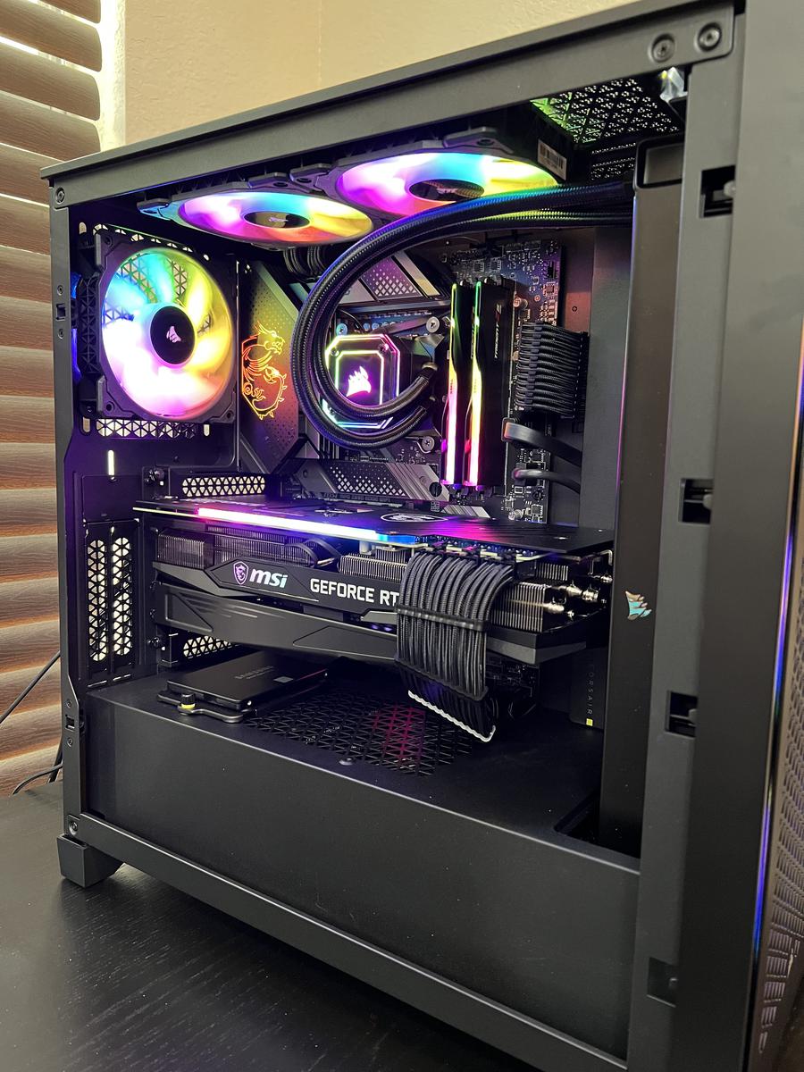 ゲーミングPC i7 12700K RTX3080 NZXT＋Corsair ゲーミングPC i7 12700K RTX3080 NZXT ＋Corsair - メルカリ