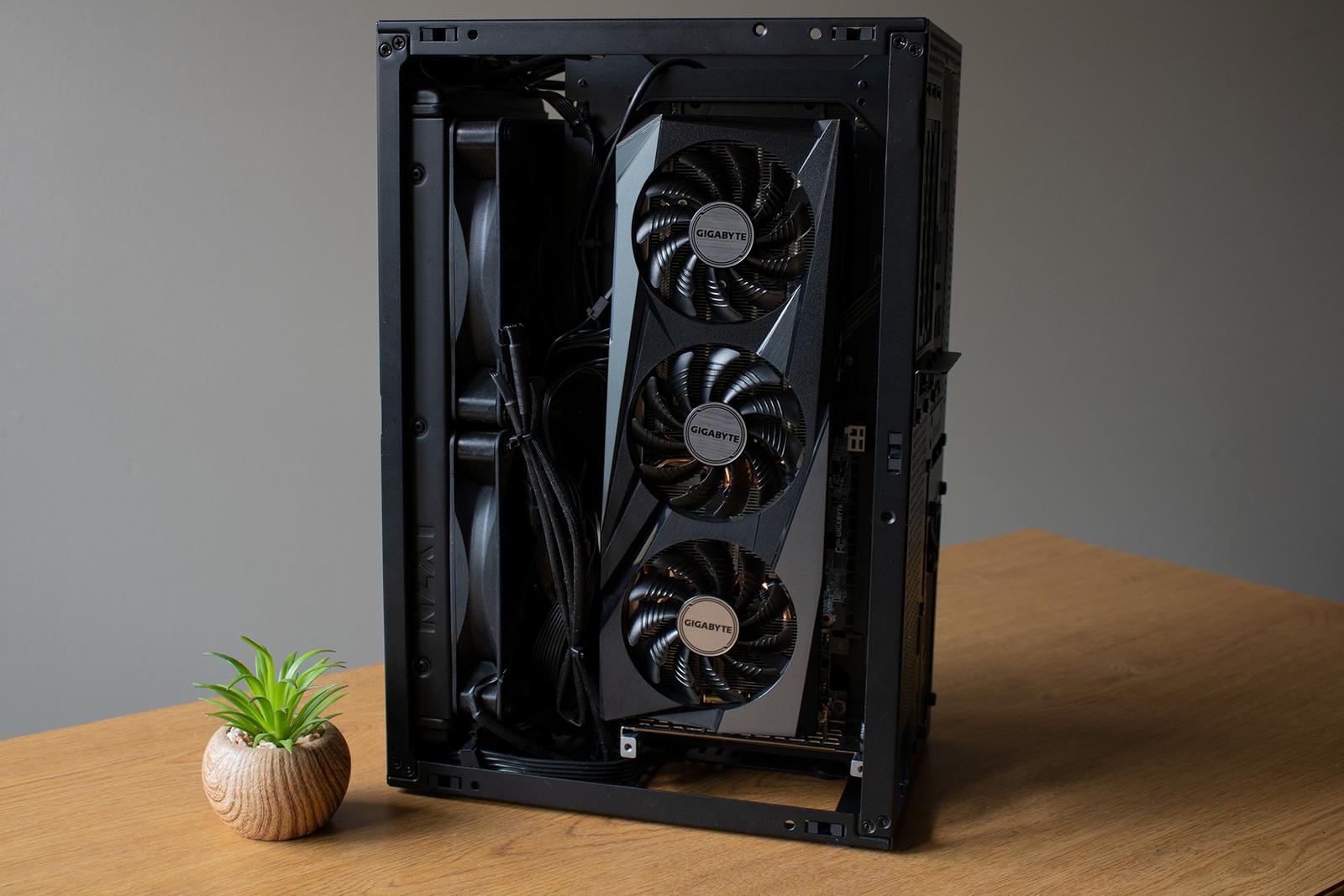 midori-5l-smallest-mini-itx-computer-case-for-10in-length-graphics-card