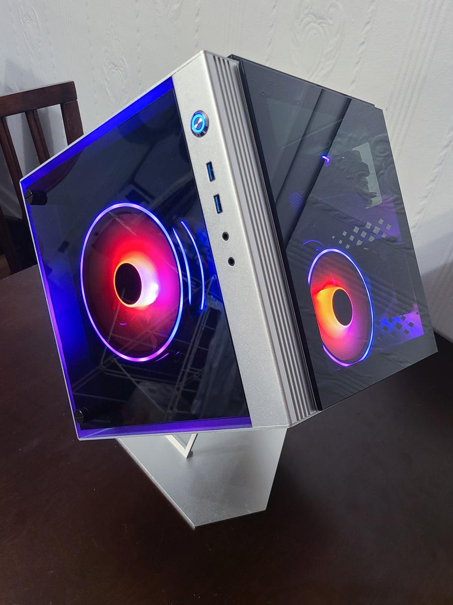 Cube 1.0 - AZZA Hot Box by Seiren2112 - AMD Ryzen 5 5600X, GeForce