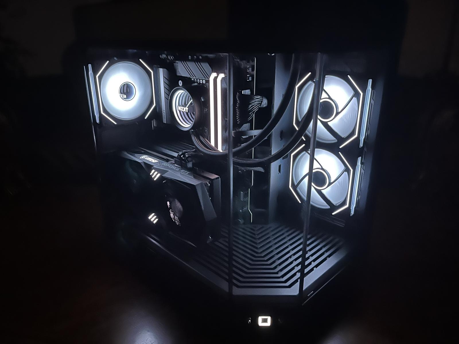 Dark Seeks Light by kingpin120 - Intel Core i7-12700KF, GeForce 