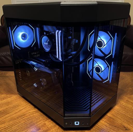 Dark Seeks Light by kingpin120 - Intel Core i7-12700KF, GeForce 
