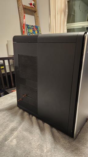 Mangled XPS 8910 (Media Box) by Karsten_Kohout - Intel Core