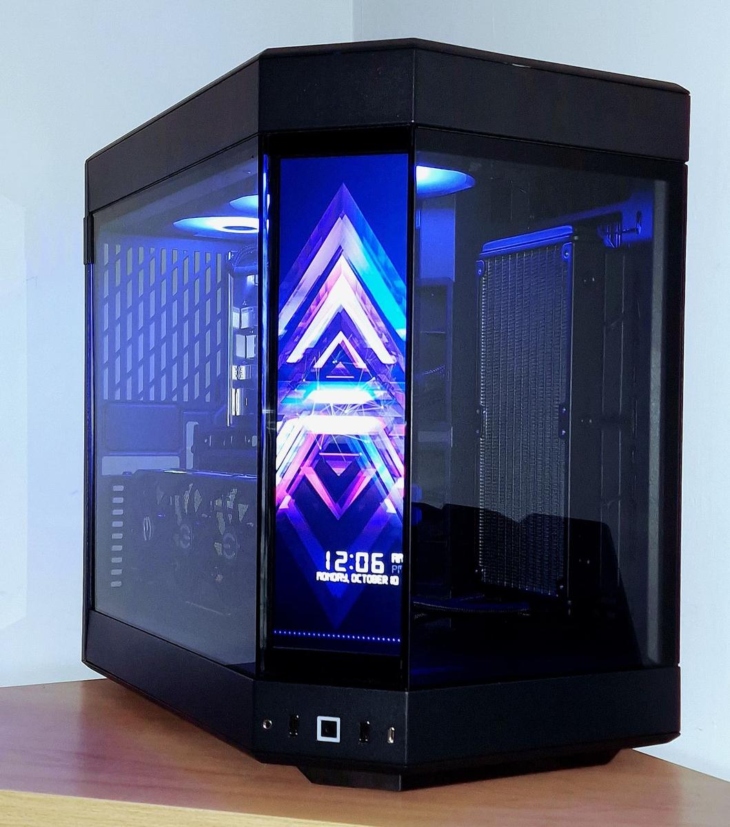 Hyte Y60 ケース Premium Mid-Tower ATX PC Case - Snow White | HYTE