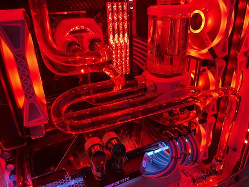 Custom Water Loop with the Crystal 570x by SS4xShinobi