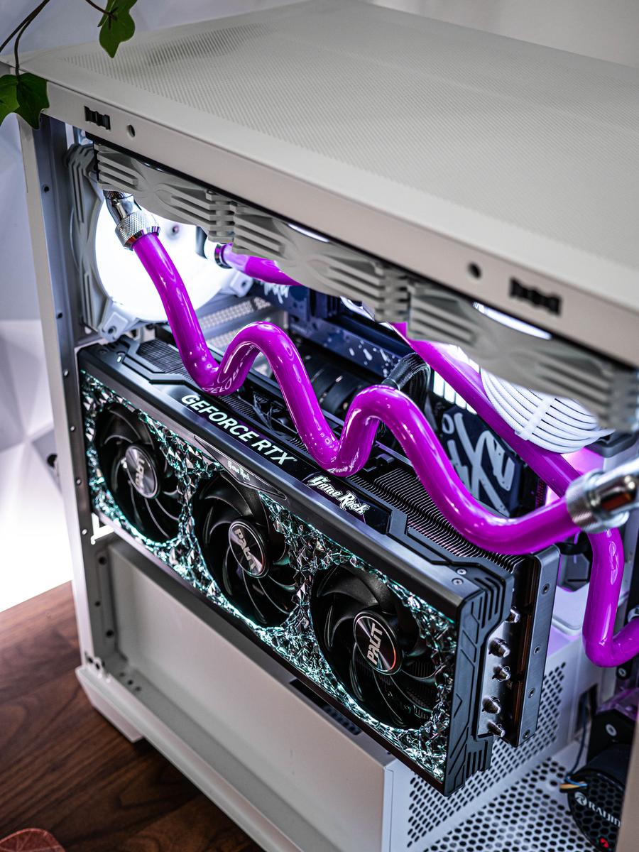 Custom loop build by TechRaptor - Intel Core i9-13900K