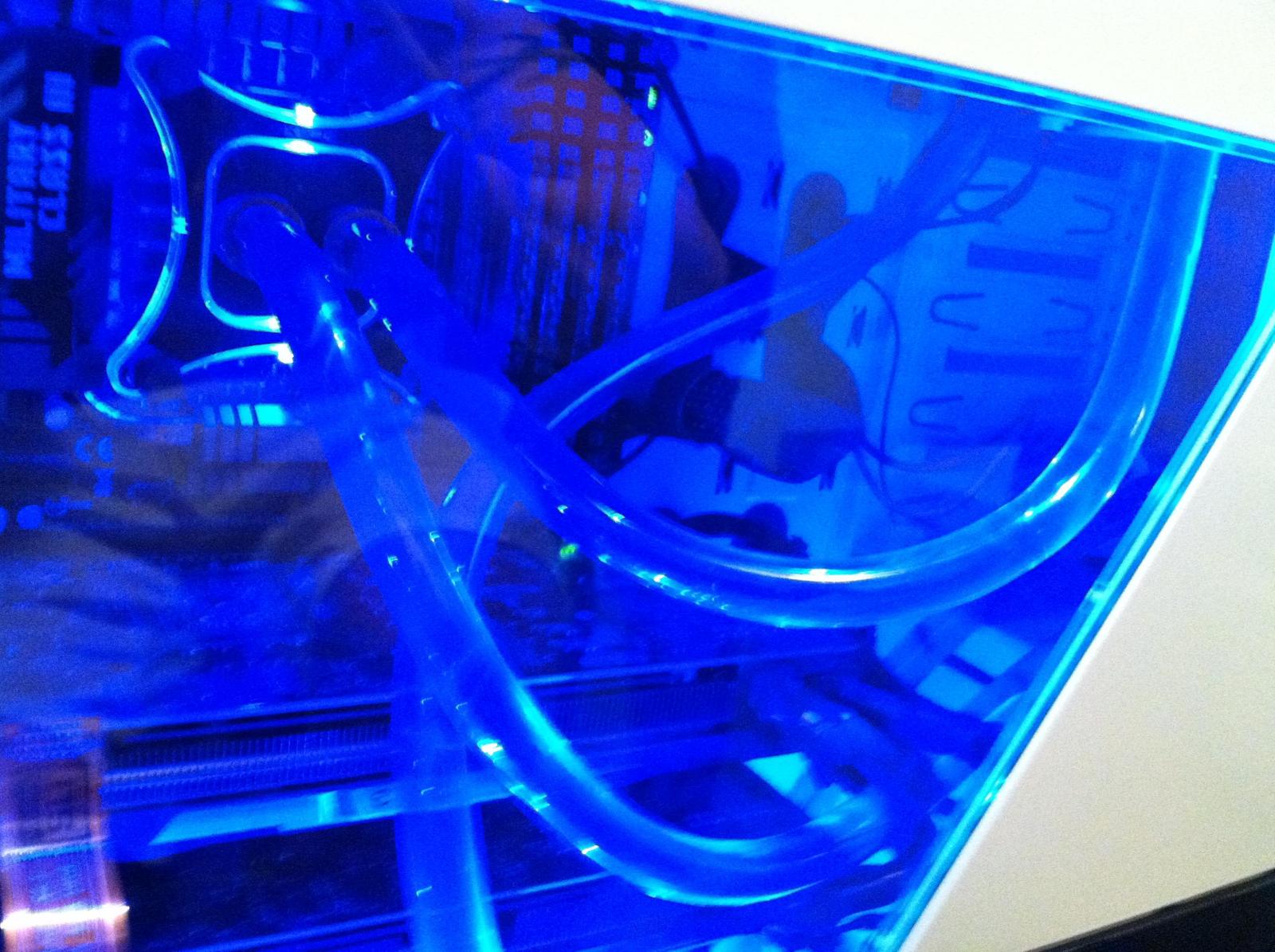 専用ページ（オーダー）【2】 Schroder's SLI Gaming Rig by Schroder8823 - Intel Core i7