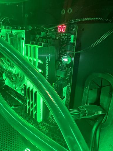 The Red Helsing by mjohnson24 - AMD Ryzen 9 5950X, GeForce RTX 3080 Ti ...