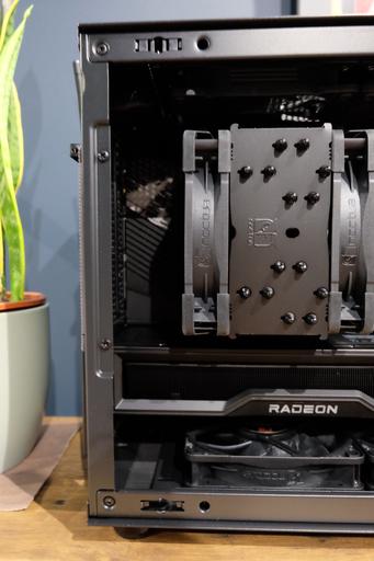 Sama IM01 build by rare6499 - Intel Core i7-12700K, Radeon