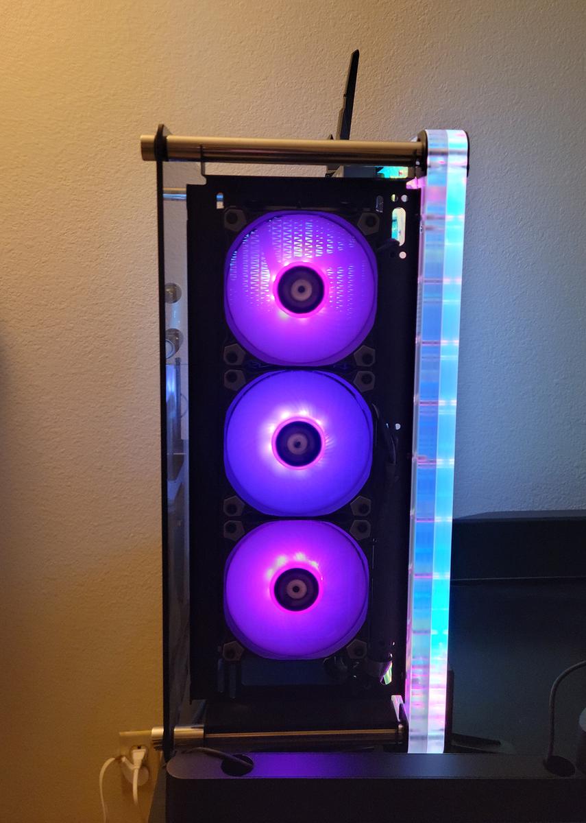 Thermaltake Distro Case 350P PCケース Amazon.com: Thermaltake DistroCase 350P Multi-Functional Mid