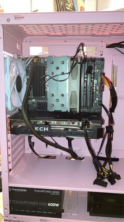 My First Build by Sebulah - AMD Ryzen 5 5600, Radeon RX 6650 XT