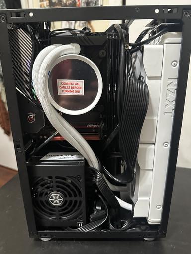 Small but BRICKED by chinitobenyip - Intel Core i7-13700K, GeForce 
