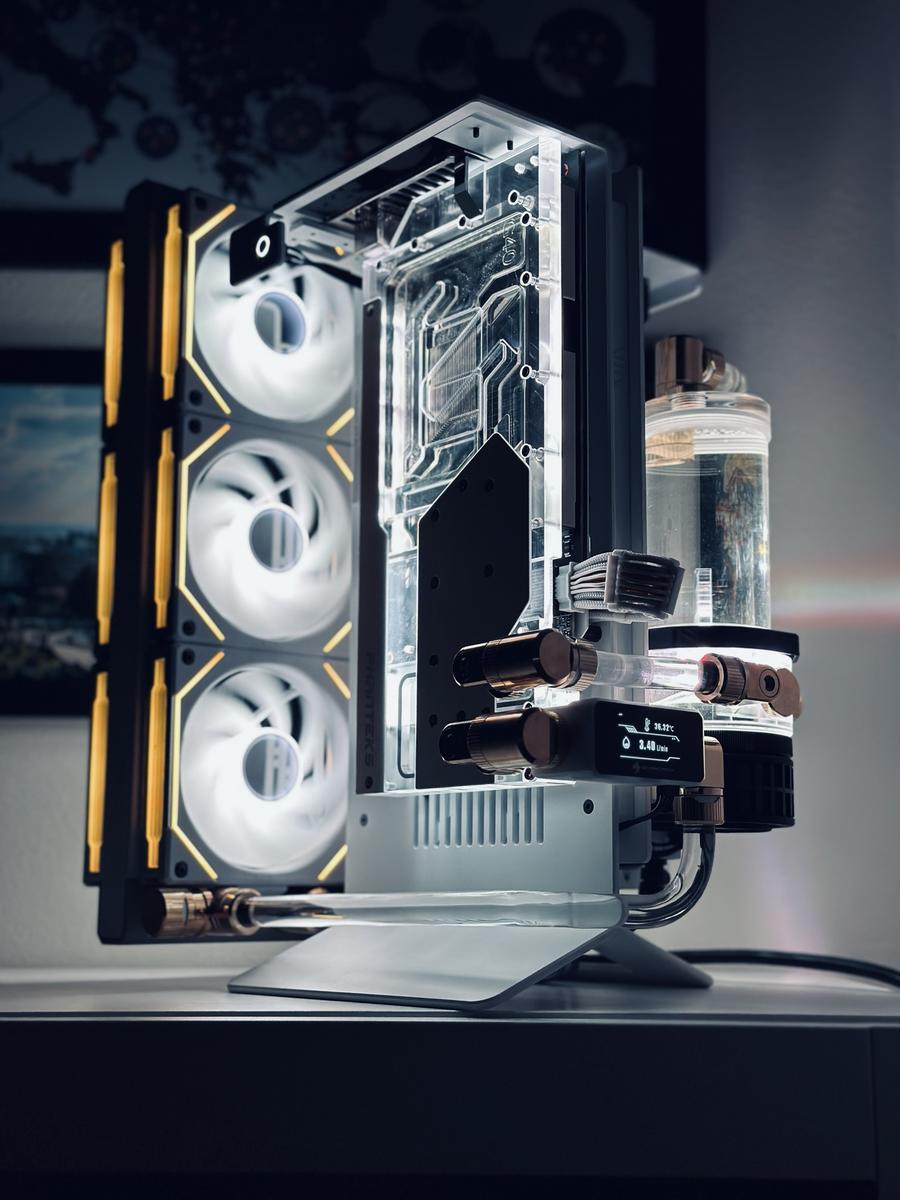 XTIA Xproto-L | Z790-I Gaming ITX | 13700K | 32GB DDR5 | RTX 4080