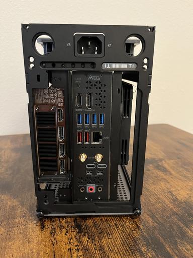 PCケース(自作PC用) formd T1 v2.1 ITX SFF My Final Build: FormD T1 V2.1 : r/sffpc
