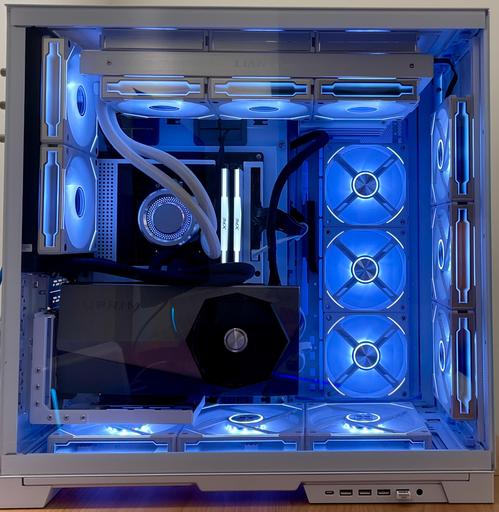 Lian Li EVO XL x SUPRIM LIQUID X by b551436 - AMD Ryzen 7 7800X3D