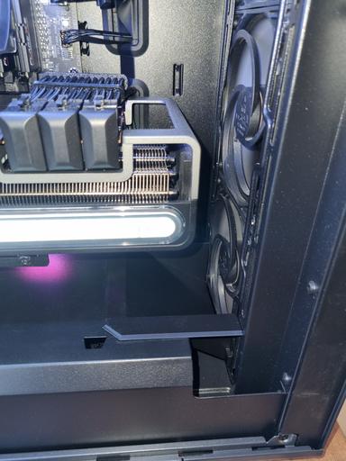 Sapphire NITRO+ 7900XTX, 7800X3D, Fractal North by andrewjsi