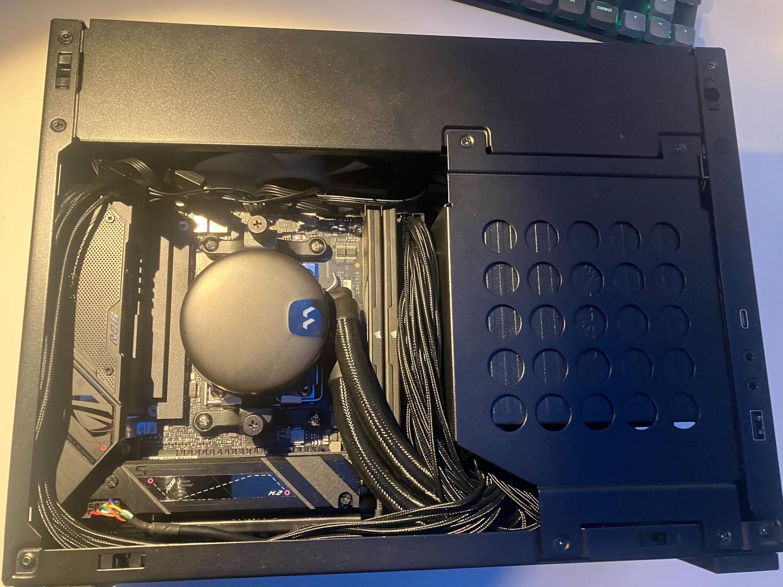 AMD Ryzen 7950x3d RTX 2070SUPER　ITX　自作PC Ryzen 9 7950x ITX Build Ft. NR200P & RTX 3090 - YouTube