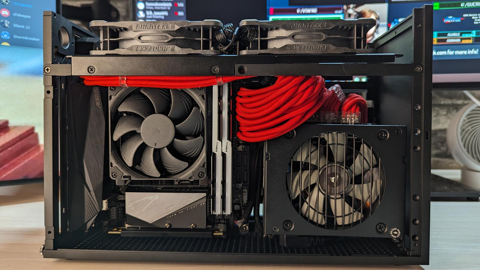 Formd T1 V2.1 by ConsoleGamerz - AMD Ryzen 5 5600X, Radeon RX 6800