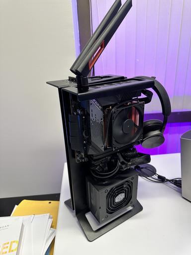 XTIA Xproto L V2 ブラック オープンフレーム mini Itx用 XTIA Xproto-L v2 ITX Gaming + AI build by dlxclem - AMD